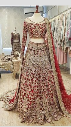 Baju Kahwin, Red Bridal Dress, Desi Wedding Dresses, Wedding Lehenga Designs, Asian Bridal Dresses, Bridal Lehenga Collection, Bridal Dresses Pakistan, Designer Bridal Lehenga, Bridal Lehenga Red