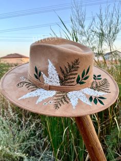 This Fedoras item by BittersweetCanvas has 207 favorites from Etsy shoppers. Ships from Phoenix, AZ. Listed on May 4, 2024 Painted Hats For Women, Cowboy Hat Crafts, Poppy Hat, Rodeo Mom, Sombrero Cowboy, Cowboy Hat Design, Custom Cowboy Hats, Statement Hat, Custom Made Hats