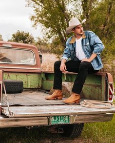 Cowboy Boot Photography, Cowboy Photoshoot Men, Country Outfits Men, Cowboy Photoshoot, Mens Cowboy Boots Outfit, Midnight Rodeo, Cowboy Outfit For Men, Country Mens Fashion, Construction Outfit