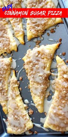 cinnamon sugar pizza desserts with icing Cinnamon Sugar Dessert, Cinnamon Sugar Pizza, Easy Dessert Pizza, Dessert Pizza Recipe, Crescent Roll Recipes Dessert, Pizza Desserts, Easy Pizza Crust, Dessert Pizza Recipes, Ww Recipe