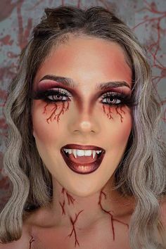 Halloween Costumes Women Scary, Pelottava Halloween, Makeup Ideas For Halloween, Halloween Makeup Clown, Halloween Nails Diy