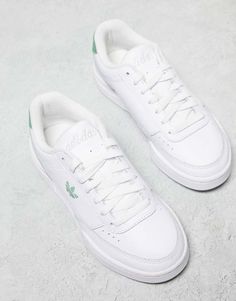 Zapatos de adidas Originals Abróchate los cordones y sal a la calle Diseño de corte bajo Cierre con cordones Lengüeta y tobillo acolchados Detalle característico de adidas Originals Perforaciones para mejor transpiración Suela de goma resistente Suela texturizada antideslizante Adidas Branding, Adidas Brand, Profile Design, Low Profile, Adidas Originals, Jewelry Shop, Baskets, Asos, Lace Up