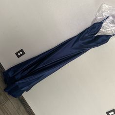 Formal Navy Blue Silk Open Back Long Gown. Used One Time For A Formal Dinner. This Would Need To Be Dry Cleaned Before Use. Vintage Silk Dress, Silk Dress Vintage, Formal Dinner, Dresses Backless, Blue Silk, Long Gown, Vintage Silk, One Time, Silk Dress