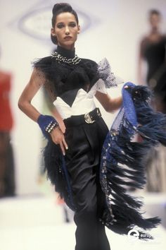 - Gianni Versace, Spring-Summer 1990, Couture Gianni Versace 90s, Versace Spring, Versace Designer, Body Adornment, Original Fashion