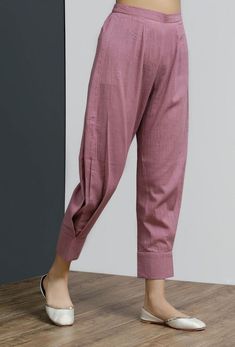 Pent Trouser Designs, Pleated Salwar, Camisa Rock, Stylish Pants Women, Women Trousers Design, Capri Design, Onion Pink, Cotton Pants Women, Salwar Pants