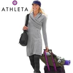 Excellent Condition Athleta Xs Dress. This Is A Blend Of 92% Cotton And 8% Wool Small Front Zip Pocket. Oversized Cowlneck. Pit To Pit 16” Length 34” Never Worn Due To Wool In Material. Athleta Sochi Gray Wrap Neck Sweater Dress Cute Sweater Dresses, Cozy Dress, Athleta Dress, Winter Leggings, Travel Dress, Sochi, Sweaters And Leggings, Athletic Outfits, Girl With Hat