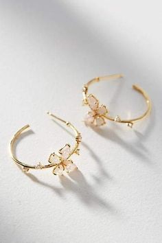 Butterfly Hoop Earrings, قلادات متدلية, Anting Manik, Smink Inspiration, Girly Jewelry, Stylish Jewelry, Anthropology, Pretty Jewellery