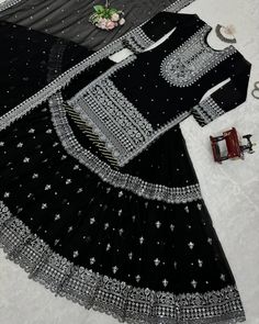 Pakistani suit available dm us 🚢 Plazo Kurti, Anarkali, News Design, Latest Design, Designer Dresses, Saree