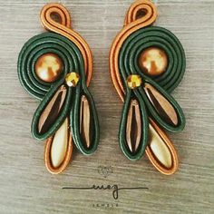 Soutache Tutorial, Manhattan Project, Diy Jewelry Projects, Brick Stitch Earrings, Cord Jewelry, Handmade Fashion Jewelry, Handmade Jewelry Designs