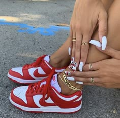 Nike Blazer Outfit, Sepatu Air Jordan, Sneaker Trend, Dr Shoes, Jordan Shoes Girls, All Nike Shoes, Nike Air Shoes, Cute Nike Shoes, Fresh Shoes