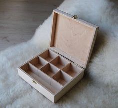 Diy Wood Box With Lid, Wood Box Diy, Wooden Box With Lock, Diy Bookshelf Wall, Wood Box Ideas, Wood Box With Lid, Unfinished Wood Boxes, Baby Books Diy, Wooden Box Diy