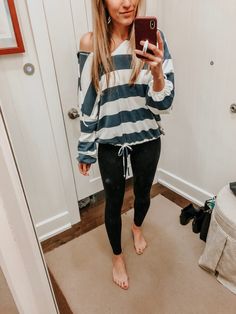 Aerie and American Eagle Try On Session | January - Lynzy & Co. American Eagle Jeans Outfit, What To Wear Tomorrow, Editorial Fashion Photography, White Fashion Photography, Black And White Fashion, Cute Lazy Day Outfits, Fashion Photography Inspiration, Street Fashion Photography