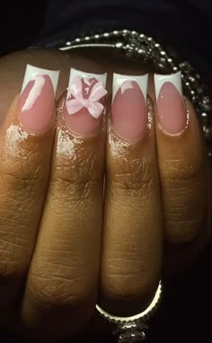 Simply Birthday Nails, Graduation Nails Black Women, Acrylic Nail Set Ideas, Modern French Manicure, Cut Dog Nails