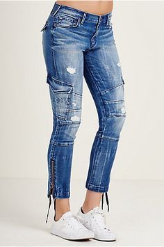 HALLE SUPER SKINNY CARGO MOTO WOMENS JEAN - True Religion Outlet 1920s Casual Fashion, Moto Jeans Women, Jeans Heels Outfit, White Jeans Outfit, Jeans Outfit Women, Jeans Models, Ladies Jeans, Moto Jeans