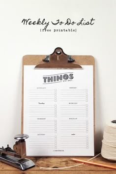 Free printable via apairofpears Things to do Office Organizing, Printable Things, To Do Lists Printable, Employee Recognition, Organize My Life, Command Center, Cleaning Organization, Chore Chart, Printable Tags