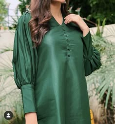 Plain Dress Designs Pakistani, Fashion Dress Design, Fashion Designer Aesthetic, Style Outfits Summer, Dress Designing Ideas, Summer Style Outfits, Party Wear Casual, Summer Fall Outfits, Designer Aesthetic