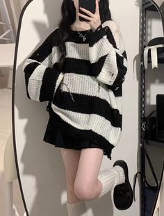 ❤Crash bow dar lean knit sweater❤ Harajuku Punk, Oversized Striped Sweater, Top Streetwear Brands, Striped Knitted Sweater, Vintage Plus Size, Pull Oversize, Sweaters Women, Loose Long Sleeve