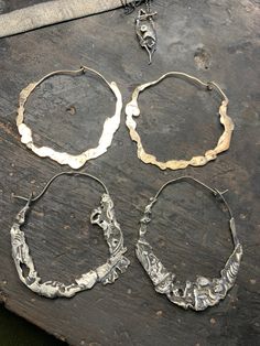 Hammered gold hoop earrings,handmade Hammered Brass Hoop Earrings, Bronze Hammered Metal Hoop Earrings, Bohemian Hammered Brass Hoop Earrings, Unique Hammered Brass Hoop Earrings, Artisan Brass Hoop Earrings, Hammered Gold, Gold Hoop, Gold Hoop Earrings, Wedding Attire