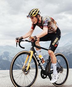 Cycling 
Cycling aesthetics 
Jonas Vingegaard Jonas Vingegaard, Men's Triathlon, Guys My Age, Road Racing Bike, Biker Men, Pro Cycling, Mtb Bike, Road Cycling