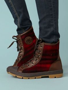 Converse Woolrich Outsider <-- love these Fall Footwear, Converse Brown, Go Off, Crazy Shoes, Shoe Obsession, Shoe Game, Converse Shoes, Chuck Taylor, Sock Shoes