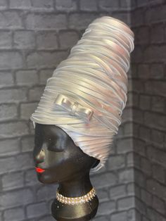 Headpiece made of foam. Foam is very comfortable to wear and waterproof as well as color proof!! Just great to complete your costume😃😃 Please add headsize (circumference) to your order! Foam Wig, Caroline White, Foam Wigs, Foam Paper, Mache Art, Rainbow Bow, Dress Form Mannequin, Paper Mache Art, Head Pieces