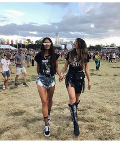 Hip Hop Music Festival Outfits, Hip Hop Festival Outfits, Austin City Limits Outfit, Best Festival Outfits, 2023 Festival Outfits, Hip Hop Concert Outfit, Rock Festival Outfit, Tomorrowland Outfit, Hip Hop Festival