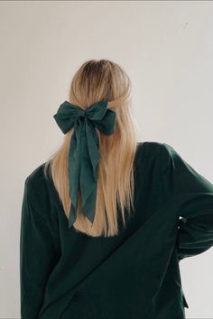 green big bow hair clip fashion accessory barrette silk satin Green Bow Hairstyle, Green Ribbon Hairstyle, Green Hair Ribbon, Silk Hair Bow, Christmas Shorts, Satin Hair Bow, Trendy Bows, Bow Hairstyle, Trendy Hairstyle