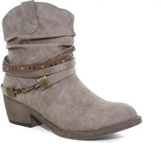 Lower heel, but not too low. Chains and studs add flare to this fashionable bootie for fall. Jellypop Shoes, Side Zip Boots, Women Encouragement, Girls Sneakers, Grey Fashion, Western Fashion, Side Zip, Bootie, Nashville