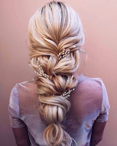 Braided Wedding Hair 2024 Guide: 40 Looks by Style Pearl Hair Pin Wedding, Pearl Bridal Hair, Bridal Hair Pins Pearl, Hair Pins Wedding, Mermaid Braid, Accessories Pearl, Bridal Braids, Wedding Braids