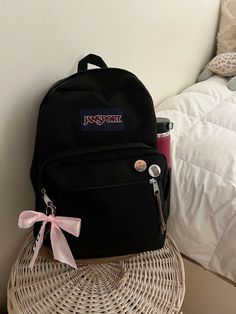 #school #bows #coquette In My Backpack Back To School, Coquette Bag School, Bookbag Aesthetic, Jansport School Bags, Escuela Aesthetic, Bow Backpack, Study Bag, Bag For College