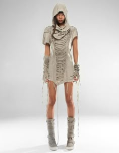 TUNIC ASHTAR Subversive Basics, Futuristic Clothing, Interesting Clothing, Post Apocalyptic Fashion, Famous Dress, Arte Punk