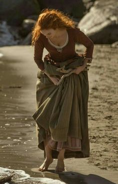 Jules relaxing Skirt Maxi, Jamie Fraser, Marie Antoinette, Historical Fashion, Costume Design, Outlander, Redheads