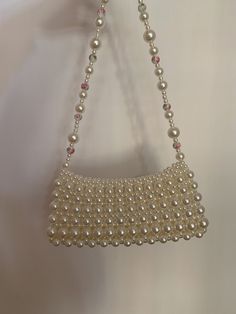 Cream Pearl Shoulder Bag For Party, Beige Pearl Embellished Shoulder Bag For Parties, Beige Pearl Party Shoulder Bag, Paeonia Suffruticosa, Pearl Beaded Bag, Hand Beaded Bag, Shoulder Bag Vintage, Crystal Bags, Pearl Bag