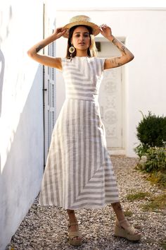 This Womens Dresses item by YourLinenMuse has 1671 favorites from Etsy shoppers. Ships from Hollywood, FL. Listed on May 26, 2024 Dress Kitenge, Ankara Shirt, Shift Dress Styles, Striped Linen Dress, Linen Dress Summer, Linen Sundress, Linen Top Women, Sleeveless Linen Dress, Linen Tunic Dress