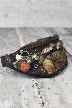 Post Apocalyptic Fanny Pack Patchwork Bumbag Festival - Etsy Poland Post Apocalyptic Backpack, Archery Armor, Apocalyptic Accessories, Punk Fashion Men, Post Apocalyptic Outfit, Apocalyptic Costume, Post Apocalyptic Clothing, 90s Horror