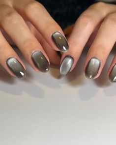 Runway Nails, Nail Pops, Short Nails Art, Pretty Gel Nails, Nail Tattoo, Glass Nails, Pretty Nail Art, Bling Nails, Chic Nails