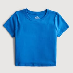 A Comfortable T-Shirt Made With 100% Super Soft Cotton, Designed With A Comfortable Slim Fit, Crew Neckline And Short Sleeves. Slim Fit. **This Top Is The Long Length (Regular Length Is 19")** Sleeve Length: 12" Body Length: 22" Body:100% Cotton Machine Wash Cold, With Like Colors Only Non-Chlorine Bleach Tumble Dry Low Low Iron If Needed Do Not Dry Clean Casual Preppy Outfits, Trendy Outfits For Teens, Simple Trendy Outfits, Cute Everyday Outfits, Hollister Tops, Really Cute Outfits