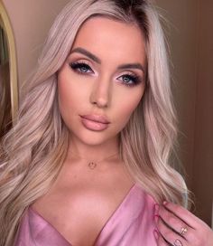 Baby Pink Makeup Will Give You An Extra Natural Look – Page 3 – Love for Glam Baby Pink Makeup, White Monochromatic Outfit, Pastel Makeup, Party Makeup Looks, Monochromatic Outfit, Summer Fashion Trends, Fresh Look, Pretty Pastel