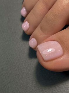 Manicure Ideas For Bridesmaid, Wedding Nails For Bride Light Pink, Bride Pedicure Ideas, Pedicure Ideas For Wedding Guest, Bridesmaid Nails Gel Polish, Beach Wedding Pedicure Ideas, Bridal Shower Pedicure For Bride, Nails For Beach Wedding Guest, Bridesmaid Dip Nail Ideas