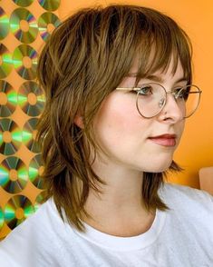 18 Short Shag Hairstyles and Haircuts Ideas Short Shaggy Haircuts, Short Shag Haircuts, Shaggy Short Hair, Short Shag Hairstyles, Shaggy Haircuts, Light Blonde Hair, Dark Blonde Hair