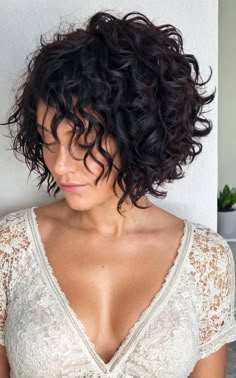 25 Beautiful Curly Bob Hairstyles To Rock This Year - Best Review Wedding Hairstyles For Bridesmaids, Hairstyles For Bridesmaids, Curly Bobs, Short Curly Hairstyles For Women, Natural Curly Hair Cuts, French Bob, Mens Haircut, Short Curly Haircuts, Curly Haircuts