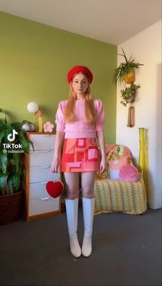 60s Fashion Women 1960s Outfits Vintage, Retro Outfits 60s Style Women, 60s Barbie Outfit, Girly 70s Aesthetic, 70s Pastel Fashion, Barbie Retro Outfit, 60s Barbie Aesthetic, Barbie 70s Fashion