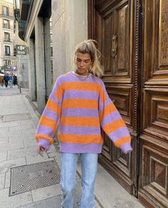 Model Looks, Cardigan Outfits, Simple Trendy Outfits, Fashion Fits, Knit Outfit, Colourful Outfits, Mode Inspiration, Striped Sweater