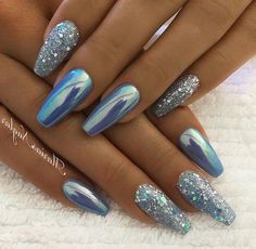 Metallic Nails Design, Blue Chrome Nails, Blue Nail Art Designs, Blue Glitter Nails, Special Nails, Blue Acrylic Nails, Metallic Nails, Nail Designs Glitter