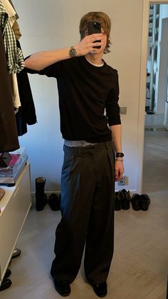 Loafers, baggy trousers, vintage watch, simple outfit. Black Baggy Trousers Outfit, Fits With Loafers, Black Trousers Outfit Men, Straight Trousers Outfit, Simple Outfits Aesthetic, Baggy Trousers Outfit, Trousers Outfit Men, Aesthetic Male Outfits, Boots Aesthetic