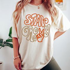 Groovy T Shirt Designs, Groovy Tshirt Design, Groovy T Shirt, Crewneck Designs, Beautiful Tshirts, Groovy Shirt, Stay Groovy, Cute Summer Wallpapers, 70s Shirts