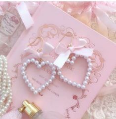 Pearl Heart Earrings, Collar Rosa, Baby Pink Aesthetic, Jewelry Cute, Pearl Heart, Bridal Earrings Pearl, Pink Girly Things