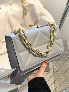 Bag Purse Classy Bags, Women Bags Fashion Handbags, Tas Lv, Classy Purses, Spring Purses, Trendy Purses, Footwear Design, Everyday Handbag