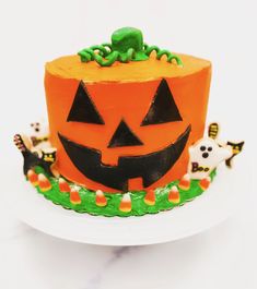 'Smilin Jack Halloween Cake Decorating Kit - Celebrations In The Kitchen Sprinkle Drip Cake, Halloween Torte, Little Mermaid Cake, Cake Decorating Kit, Jack Halloween, Halloween Birthday Cakes, Halloween Cake Decorating, Cake Kit