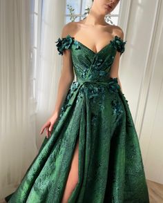 Green Fantasy Dress, Prom Dresses Floral, Floral Dress Wedding, Floral Dress Wedding Guest, Teuta Matoshi, Floral Wedding Dress, Dress Wedding Guest, Dresses Floral, Wedding Bridesmaid Dresses